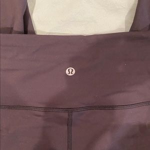 Black lululemon wunder trains